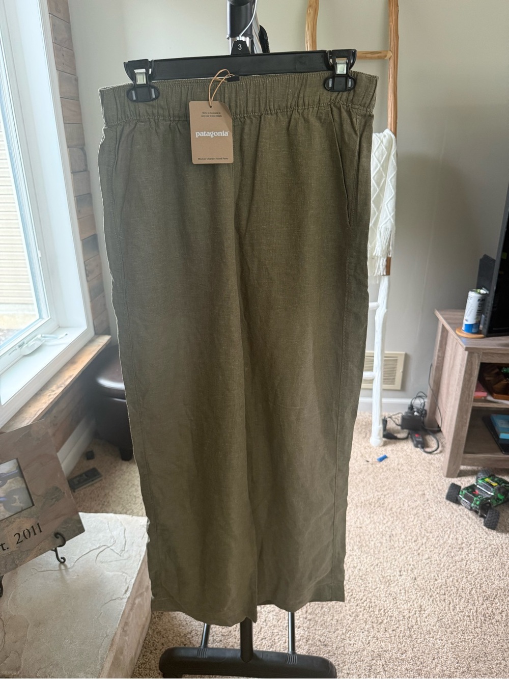 Patagonia Garden Island Linen Blend Pants River Rock Green Women’s Small NWT - Picture 2 of 3